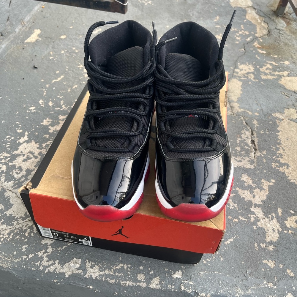 Jordan 11 Bred